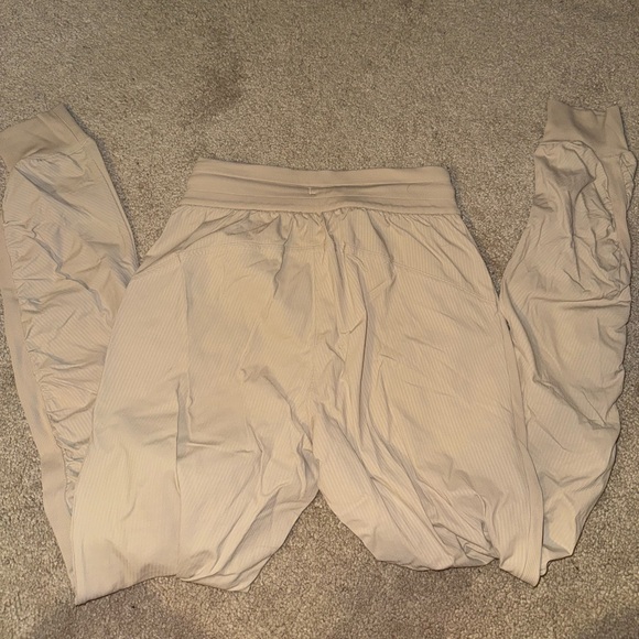 Lululemon dance studio joggers ￼ - Picture 3 of 3